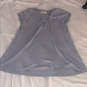 Grey t-shirt v-neck with lace up
